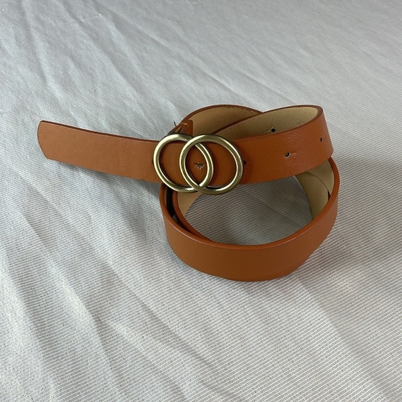 Pseudio Double O Belt Peg And Hole Tan Faux Leather Belt with Brass Buckle OS - Picture 7 of 10